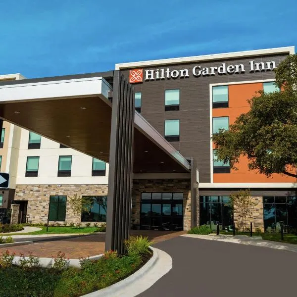 Hilton Garden Inn Cedar Park Austin，位于Lago Vista的酒店