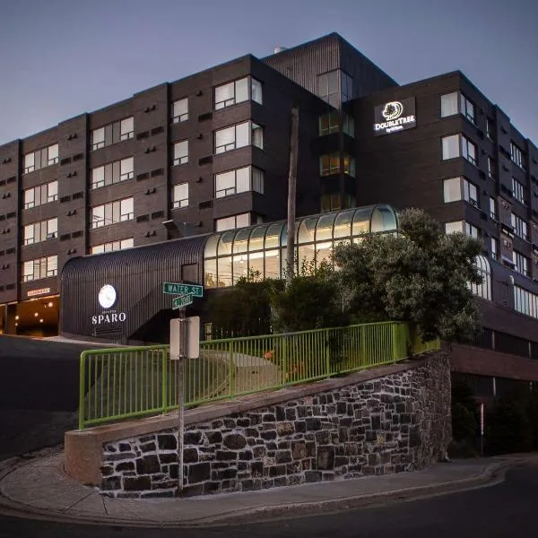 DoubleTree by Hilton St. John's Harbourview，位于Mount Pearl Park的酒店