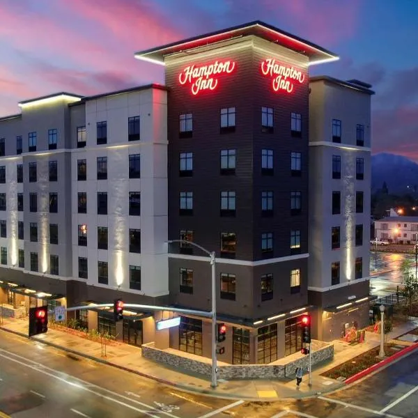 Hampton Inn Riverside Downtown，位于Rubidoux的酒店