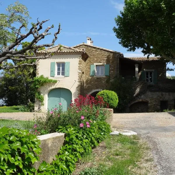 Les Saffres - gîte de charme pour 8 personnes，位于瓦勒雷阿斯的酒店