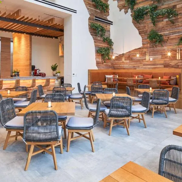 Canopy West Palm Beach - Downtown，位于西棕榈滩的酒店