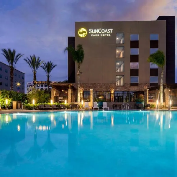 SunCoast Hotel Anaheim, Tapestry Collection by Hilton，位于安纳海姆的酒店