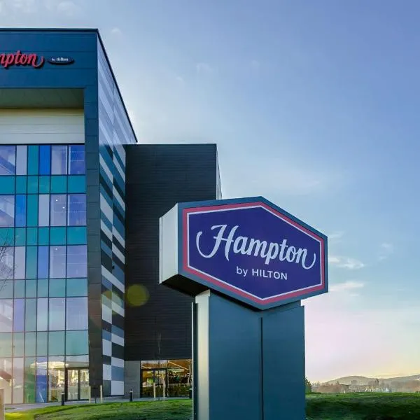 Hampton By Hilton Blackburn，位于Riley Green的酒店