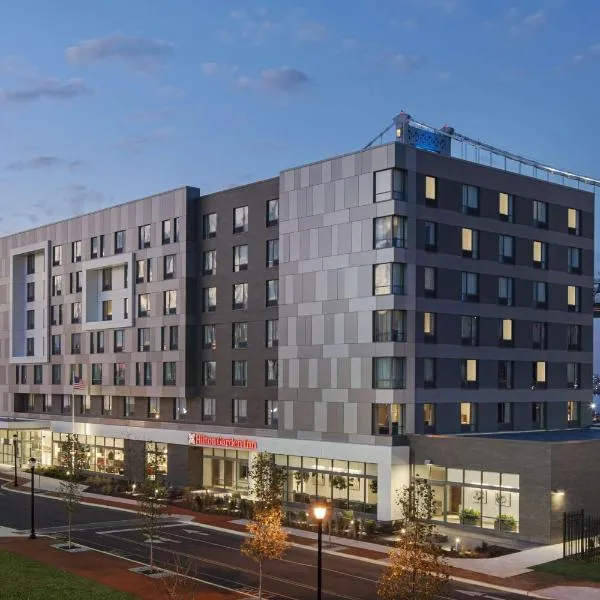 Hilton Garden Inn Camden Waterfront Philadelphia，位于Camden的酒店