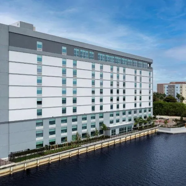 Tru By Hilton Miami Airport South Blue Lagoon, Fl，位于迈阿密的酒店