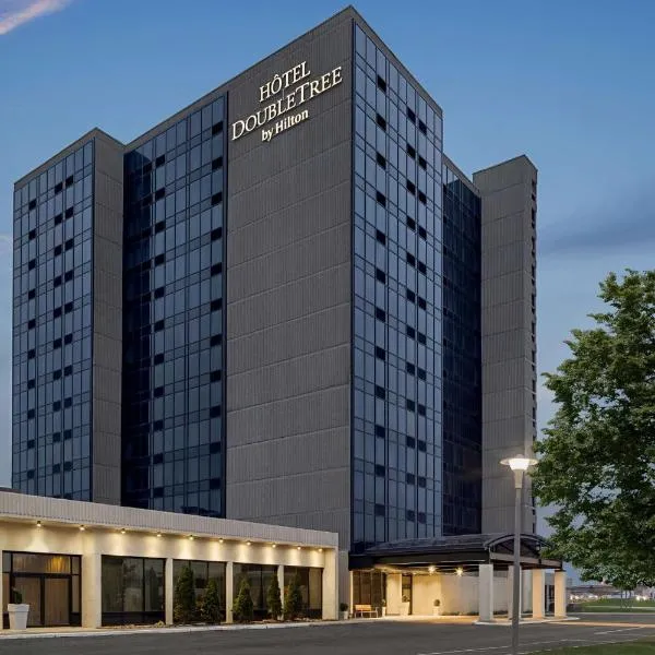 Doubletree By Hilton Pointe Claire Montreal Airport West，位于Pierrefonds的酒店