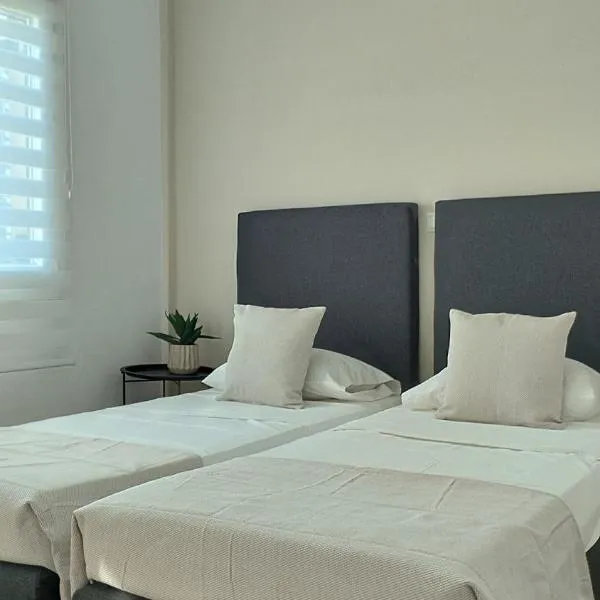 inas 2 bedroom apartment，位于莱夫基米的酒店