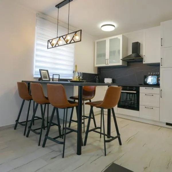 Apartment HaViLo，位于扎达尔的酒店