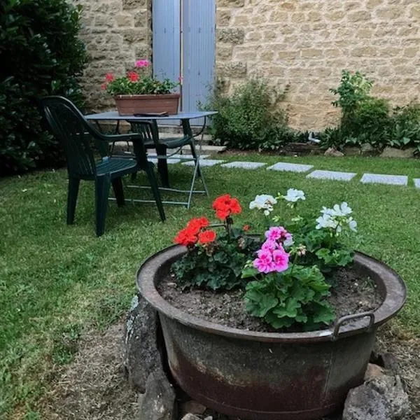 La Chambre a l'Oree du bois，位于Prats-du-Périgord的酒店