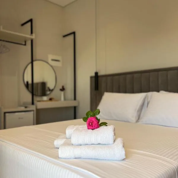 Astoria Rooms，位于萨兰达的酒店