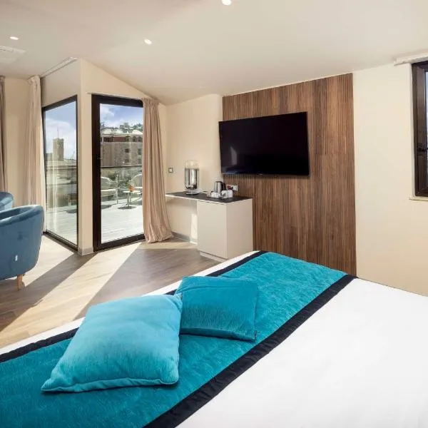 贝斯特韦斯特PLUS城市酒店，位于热那亚的酒店