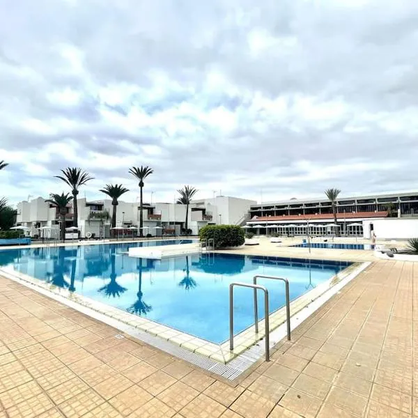 Apartamento con piscina sur de Tenerife，位于德尔锡伦西奥海岸的酒店
