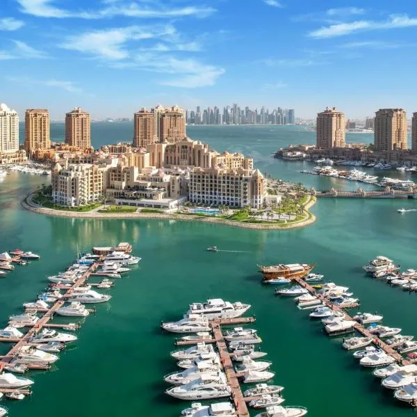 The St. Regis Marsa Arabia Island, The Pearl Qatar，位于多哈的酒店