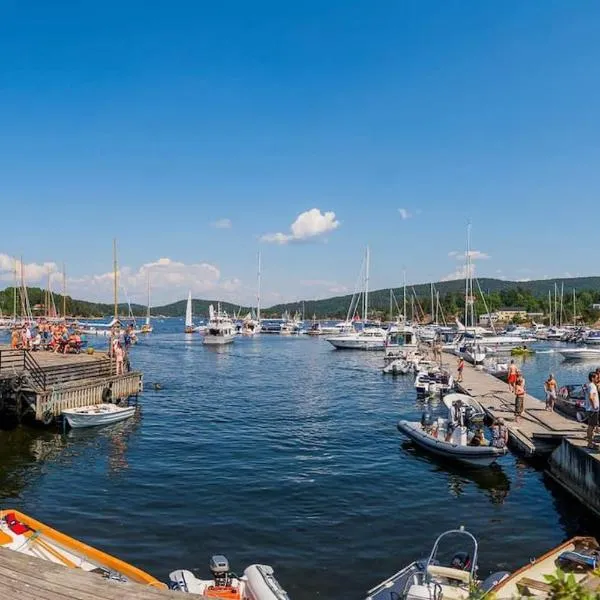 Sommerferie nær sjøen, jacuzzi, bålpanne og grill,，位于阿斯克尔的酒店