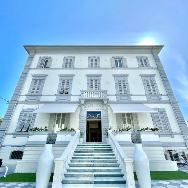 缇雷诺酒店，位于马里内拉迪萨尔扎纳的酒店