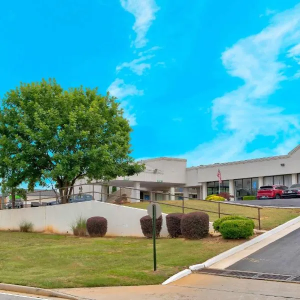 科尼尔斯6号汽车旅馆，位于科尼尔斯的酒店