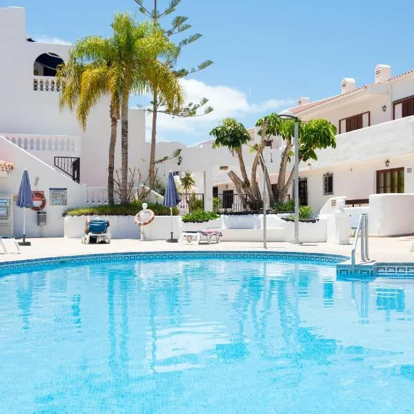 SEAVIEW PORT ROYAL, Los Cristianos, Heated Pool, WiFi，位于洛斯克里斯蒂亚诺斯的酒店