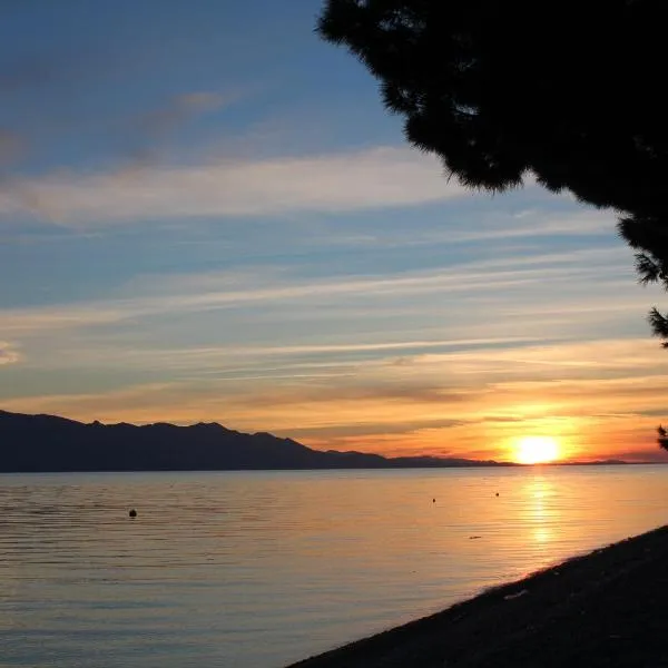 Guesthouse Podaca，位于波达卡的酒店