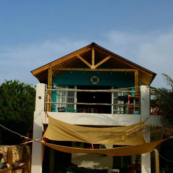 Villas El Bucanero，位于圣斐利-银港的酒店