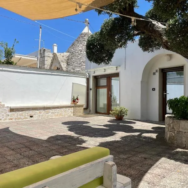 Il trullo di nonno Licchio，位于阿尔贝罗贝洛的酒店