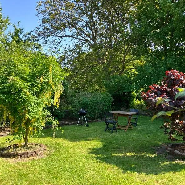 Le chat sur le balai，位于Ecques的酒店