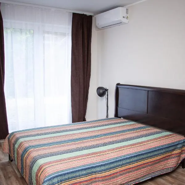 Zalu street apartment 37A，位于Grobiņa的酒店