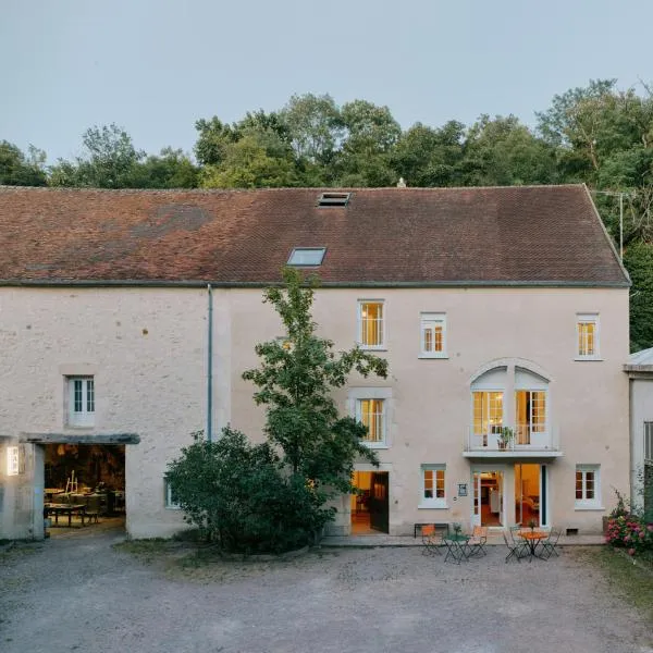 La Boule d'Or - Auberge créative，位于Crain的酒店