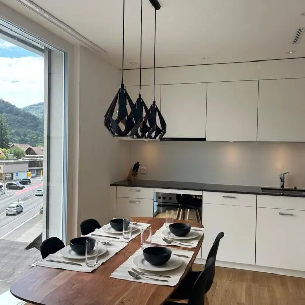 The R Apartment Engelberg, KLIMA, NEU, Balkon, Parking，位于索洛图恩的酒店