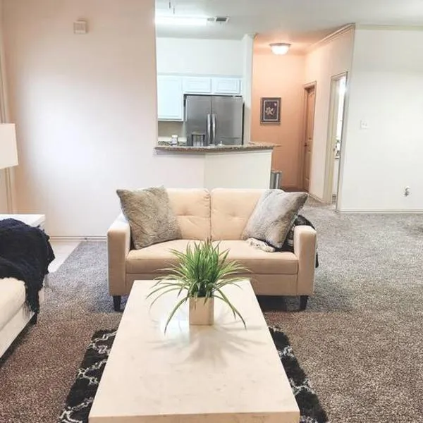 Townhouse near AT&T stadium, Six Flags & Epic Waterpark，位于大草原城的酒店
