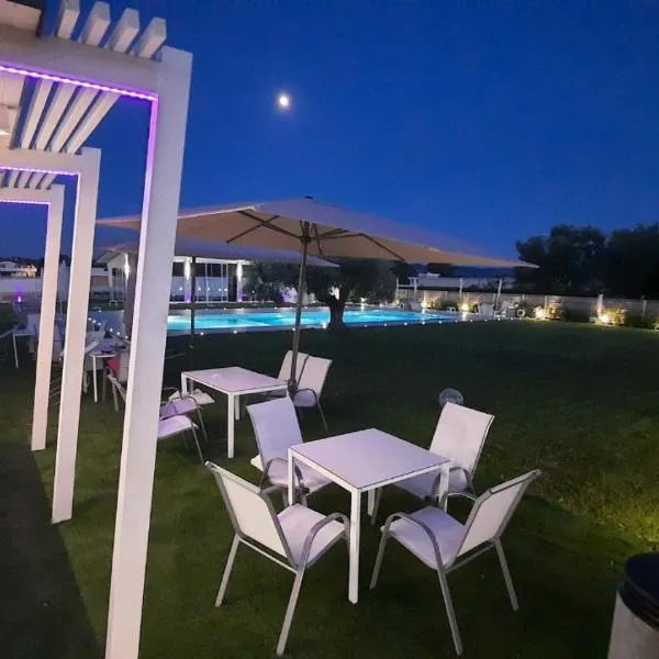 Luxury Pool Suites - Città Bianca，位于Caprara dʼAbruzzo的酒店