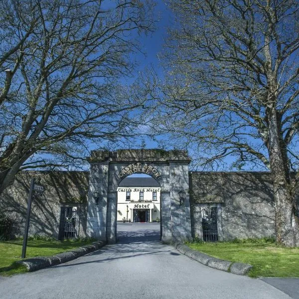 城堡拱门酒店，位于Dunsany的酒店