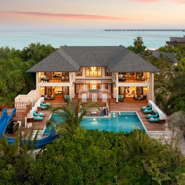 Hideaway Beach Resort & Spa, FREE SHARED CHARTER FLIGHT for two on stays of 7 or more nights from September 2025 until 23rd December 2026，位于迪德赫胡的酒店