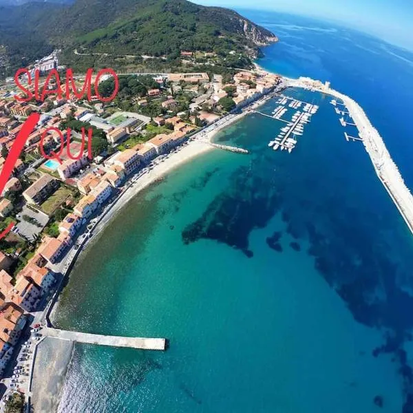 Casa Lucietta, 30 mt dal mare e posto auto privato，位于马西亚娜马里纳的酒店
