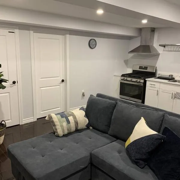 *Cozy, newly renovated, fully equipped*，位于汉密尔顿的酒店