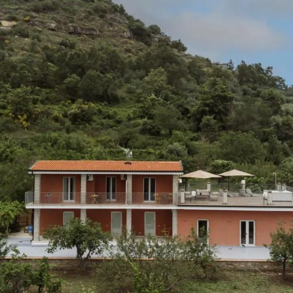 Villa Angeline，位于Guarazzano的酒店