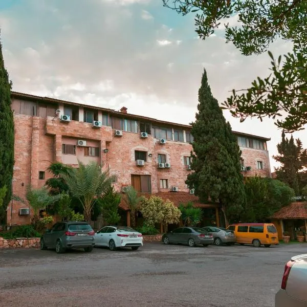 Saraya Al Joude，位于Ḩubrāş的酒店