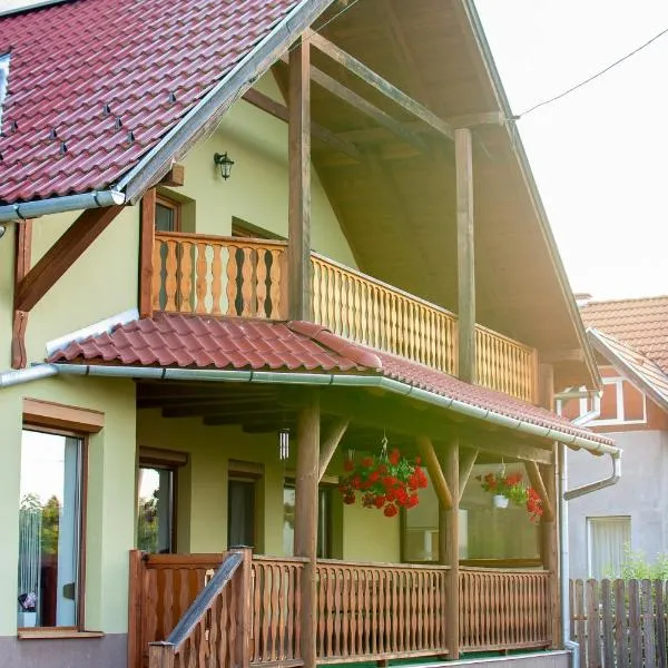 Székelyföldi családi ház，位于Mădăras的酒店