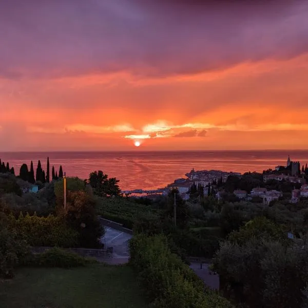 Captain's Cabin Piran - free parking，位于皮兰的酒店