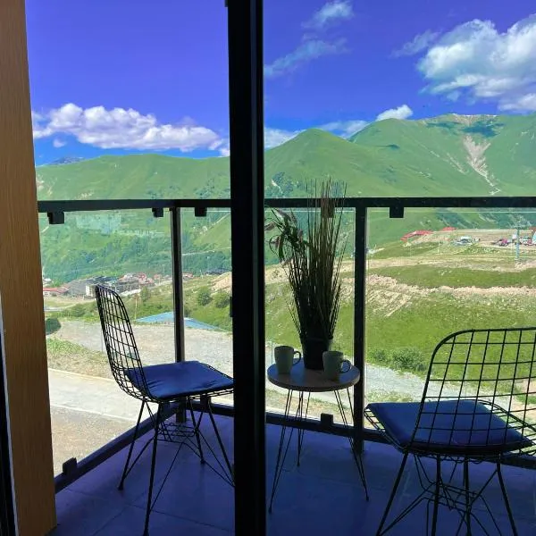 Delux apartment for 6 guest, new gudauri，位于古多里的酒店