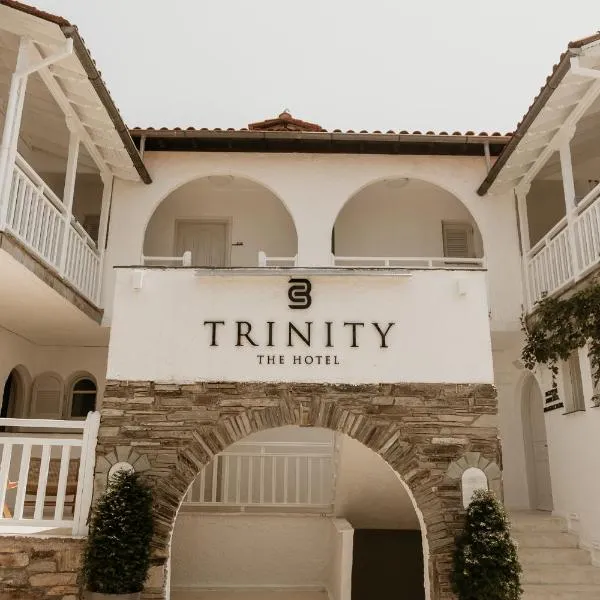 TRINITY THE HOTEL，位于Develíkia的酒店