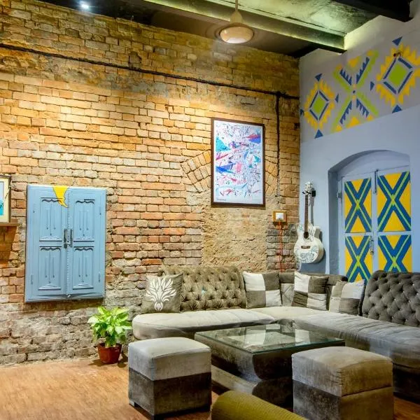 International Travellers' Hostel by ITH Stays，位于瓦拉纳西的酒店