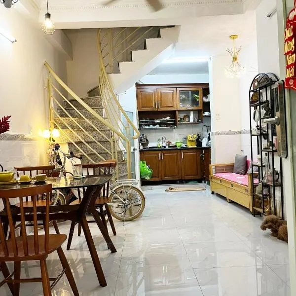 Homestay Ms. Hoa，位于Ấp Chợ的酒店