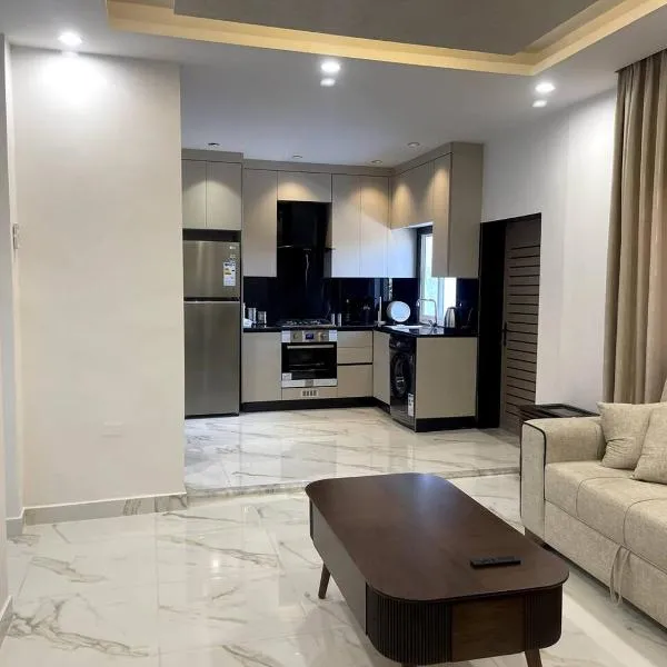 Oqdeh Delux Apartments，位于杰拉什的酒店