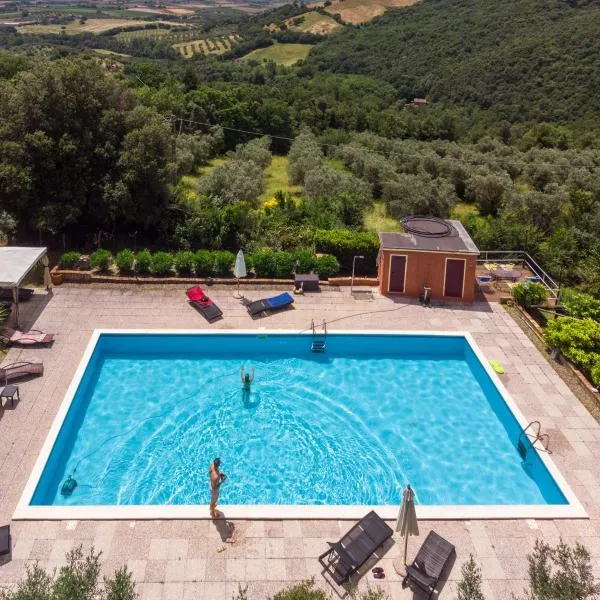 Agriturismo Pereti，位于罗卡蒂德里的酒店