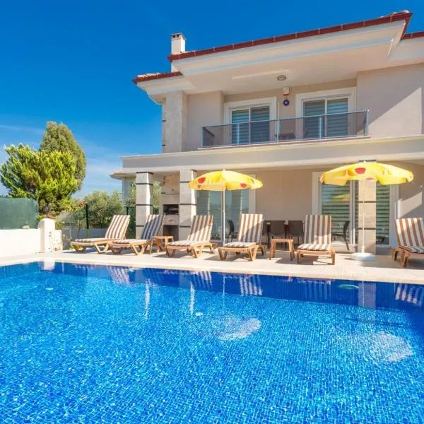 Villa Ozcelik，位于穆拉的酒店