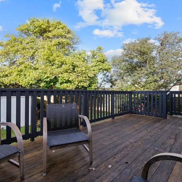 Broadwater Coastal Cottage，位于Cape Woolamai的酒店