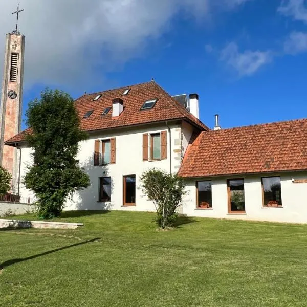 Casa Rural Roncesvalles，位于Esnoz的酒店