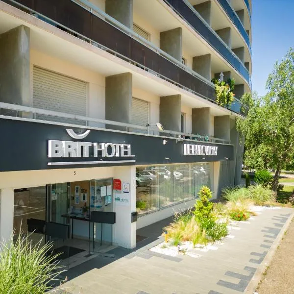 Brit Hotel Le Parc Vichy，位于圣普斯特布拉法的酒店