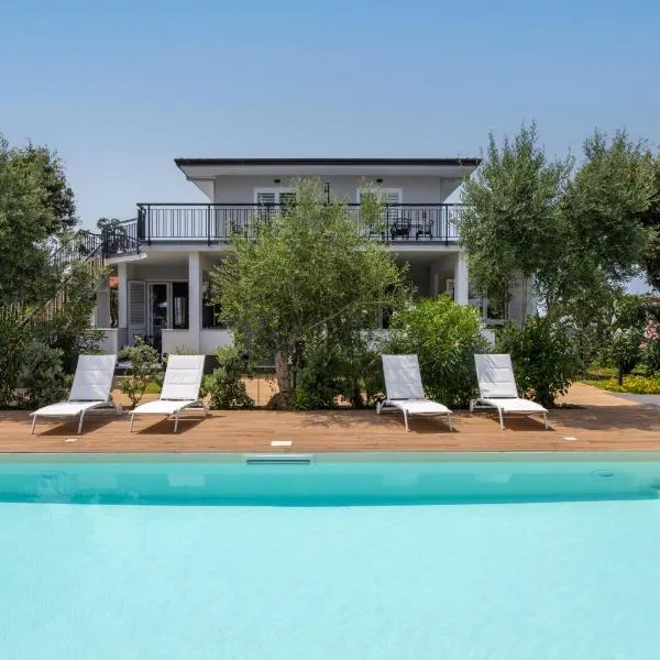 Sweet Sicily Apartments，位于卡里尼的酒店