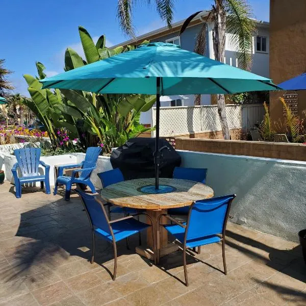 Luna Azul, cozy condo only steps to Mission Beach! Free Internet，位于圣地亚哥的酒店